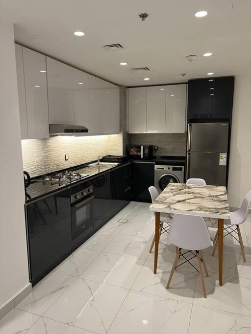Modern Studio In The Heart Of Амман Экстерьер фото