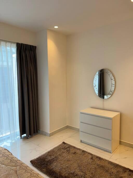 Modern Studio In The Heart Of Амман Экстерьер фото